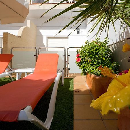 Hotel Apartamentos Loto Conil Conil De La Frontera Luaran gambar
