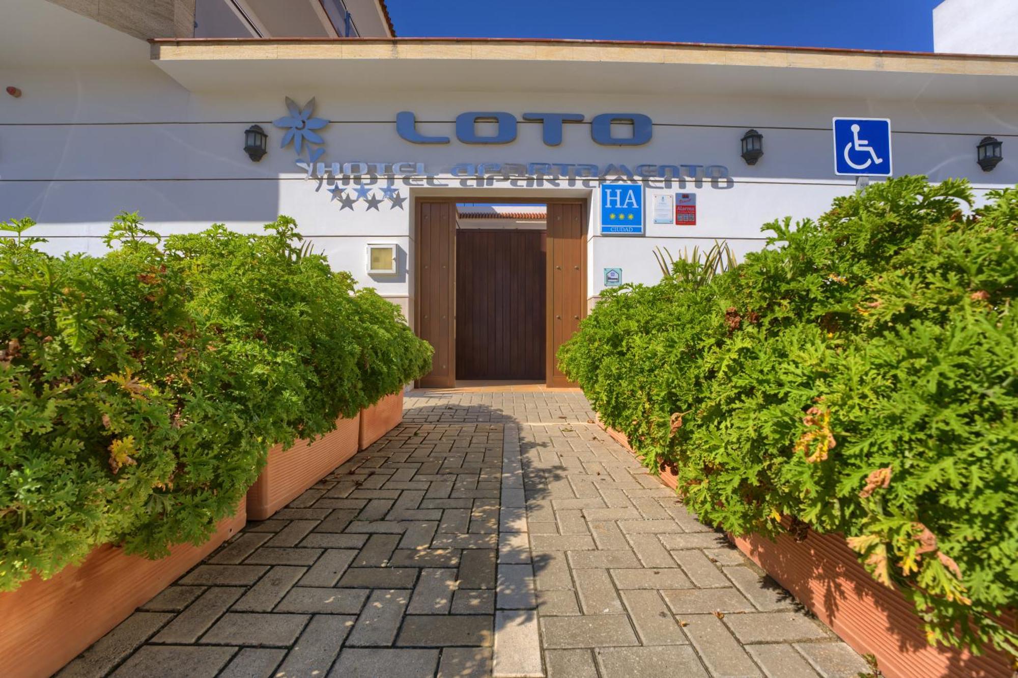 Hotel Apartamentos Loto Conil Conil De La Frontera Luaran gambar