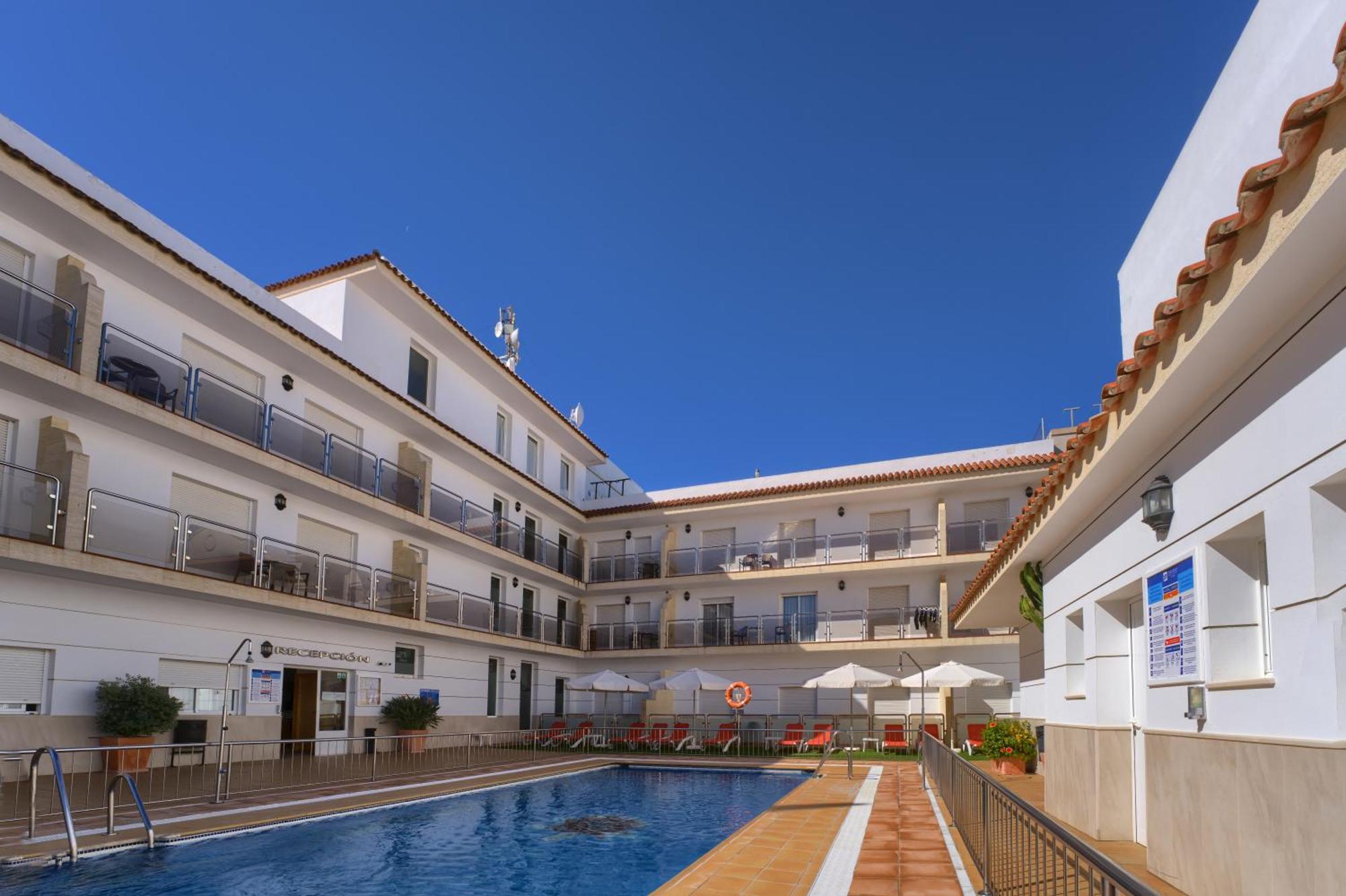Hotel Apartamentos Loto Conil Conil De La Frontera Luaran gambar