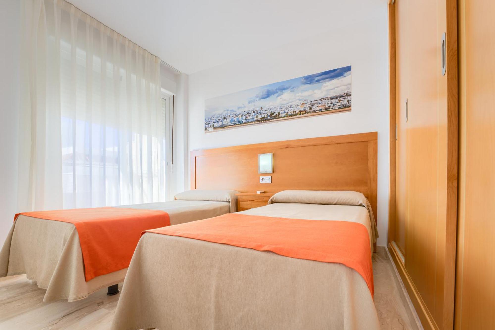 Hotel Apartamentos Loto Conil Conil De La Frontera Luaran gambar