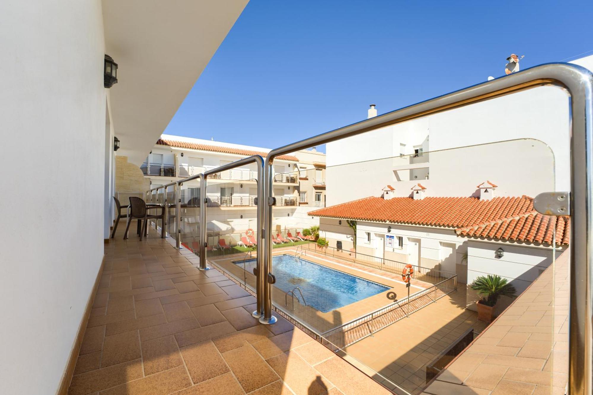 Hotel Apartamentos Loto Conil Conil De La Frontera Luaran gambar