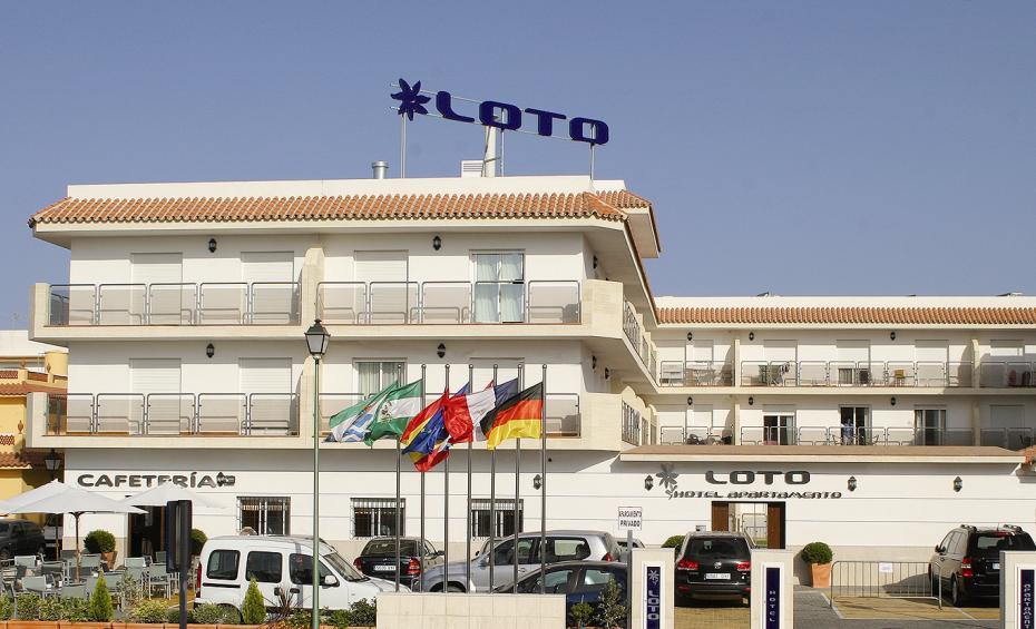 Hotel Apartamentos Loto Conil Conil De La Frontera Luaran gambar