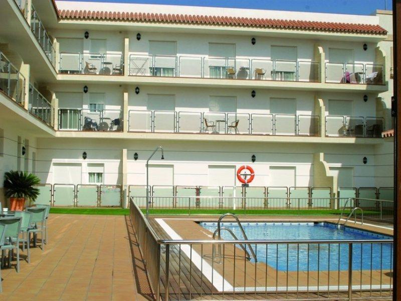 Hotel Apartamentos Loto Conil Conil De La Frontera Luaran gambar