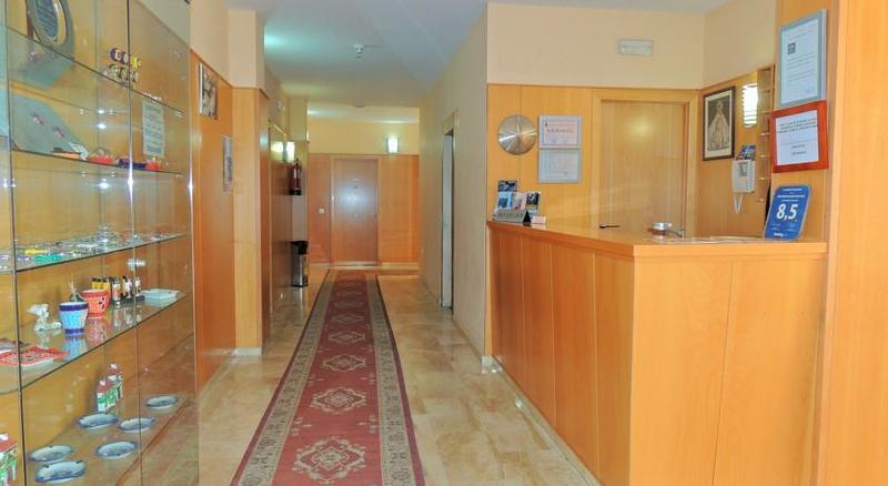 Hotel Apartamentos Loto Conil Conil De La Frontera Luaran gambar