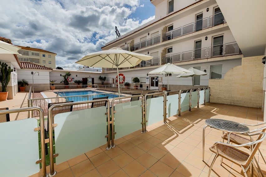 Hotel Apartamentos Loto Conil Conil De La Frontera Luaran gambar